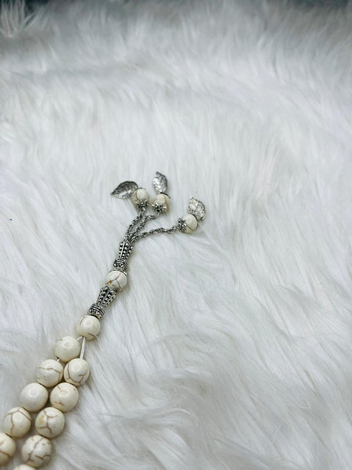 33 Beads Aqeeq tasbeeh with Chain (33 سبحة عقيق مع السلسلة)