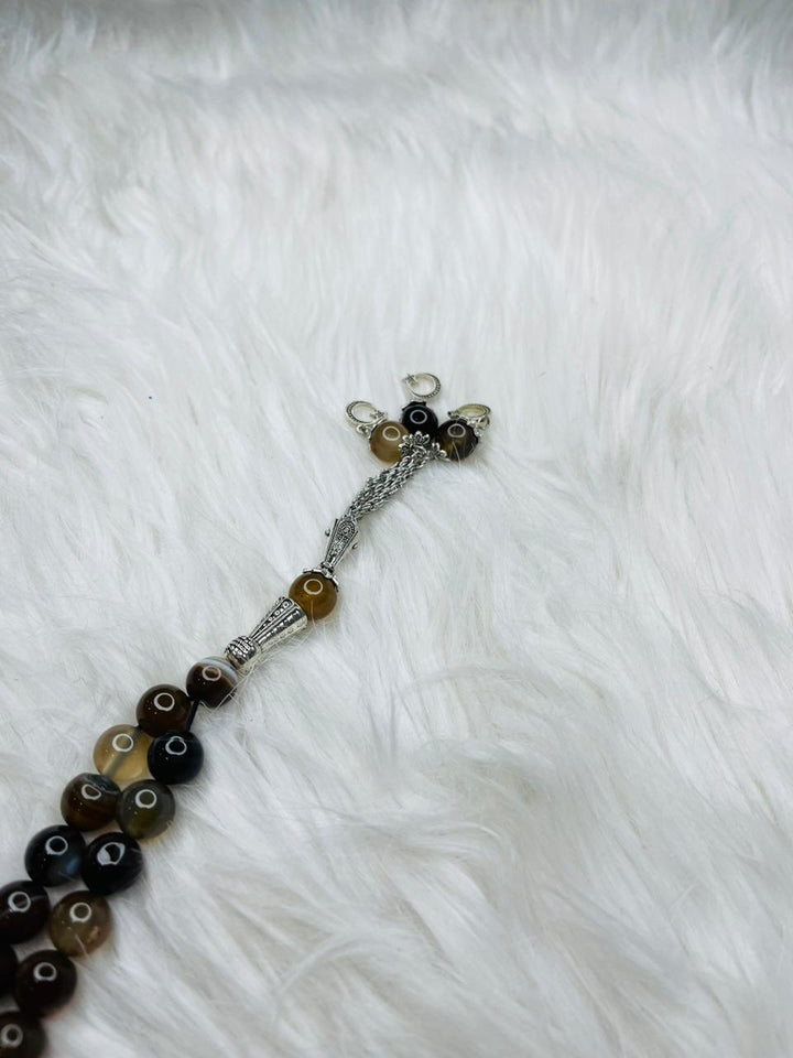 33 Beads Aqeeq tasbeeh with Chain (33 سبحة عقيق مع السلسلة)