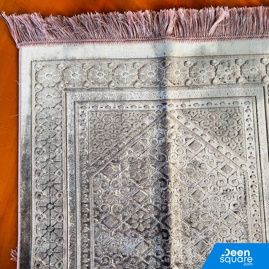 Velvet and Soft Prayer Mat | سجادة الصلاة الناعمة والمخملية