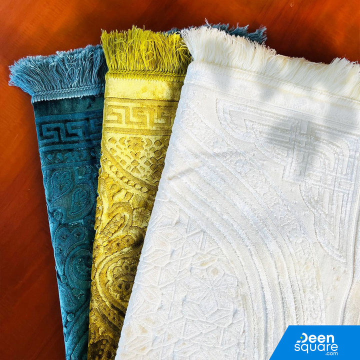 Velvet and Soft Prayer Mat | سجادة الصلاة الناعمة والمخملية