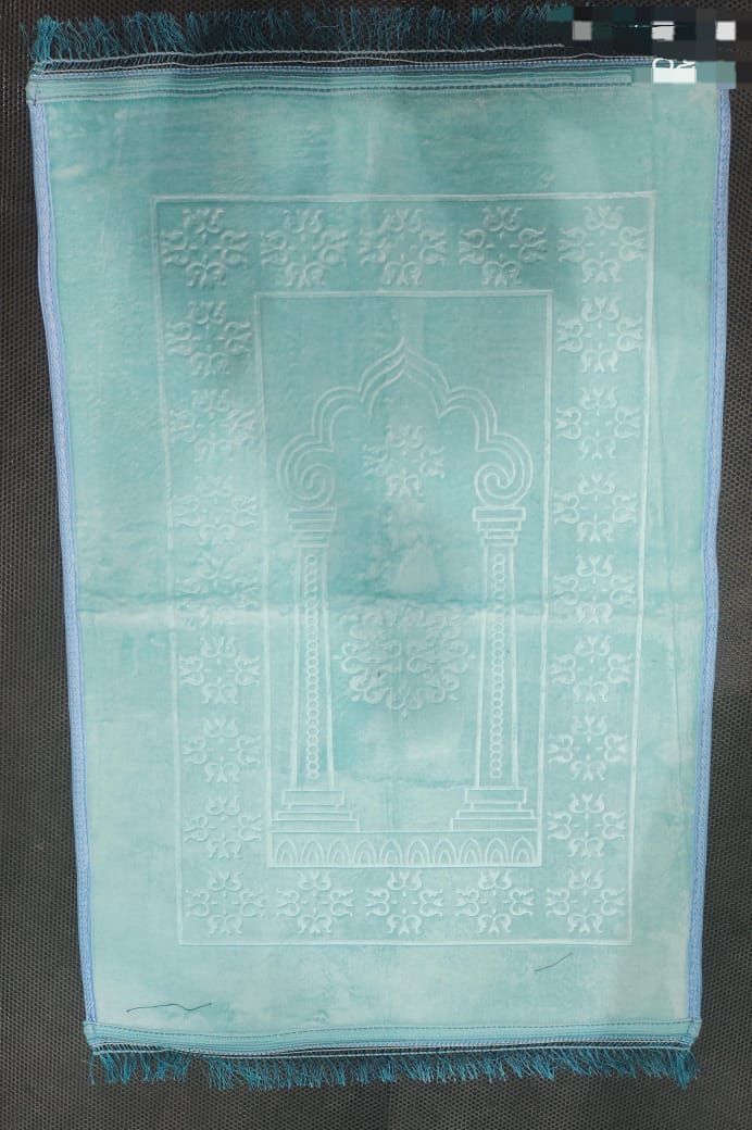 Padded Thick Velvet Prayer Rug Embossed