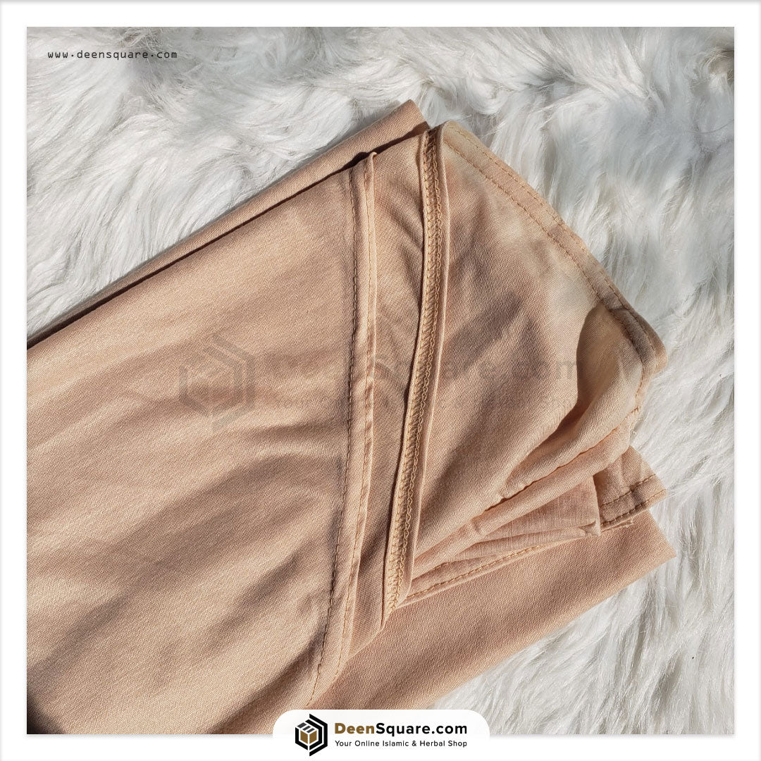 Teenager prayer hijab makhna in beige