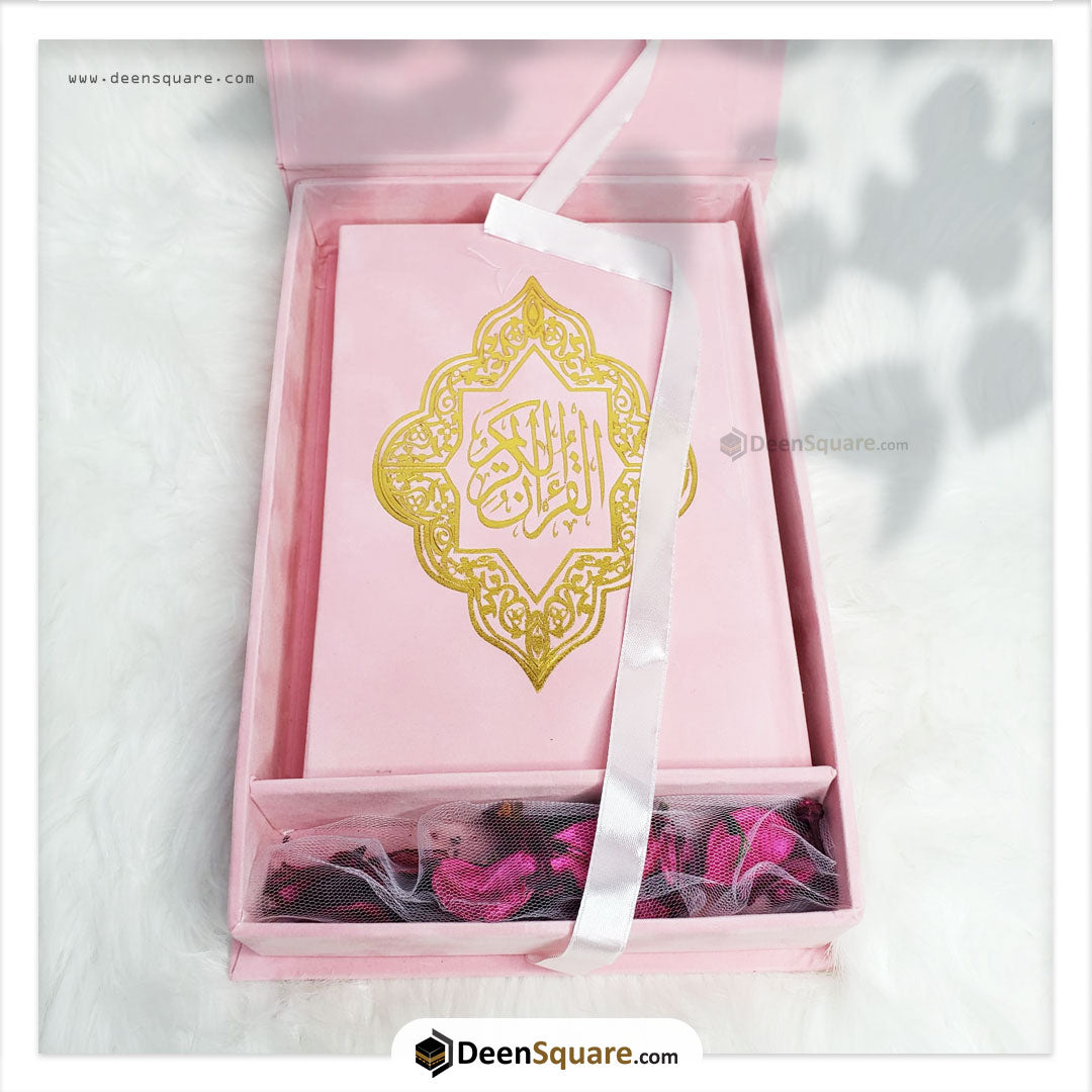 Velvet Quran with matching Velvet Quran and potpourri - Size- 14 x 20 cm