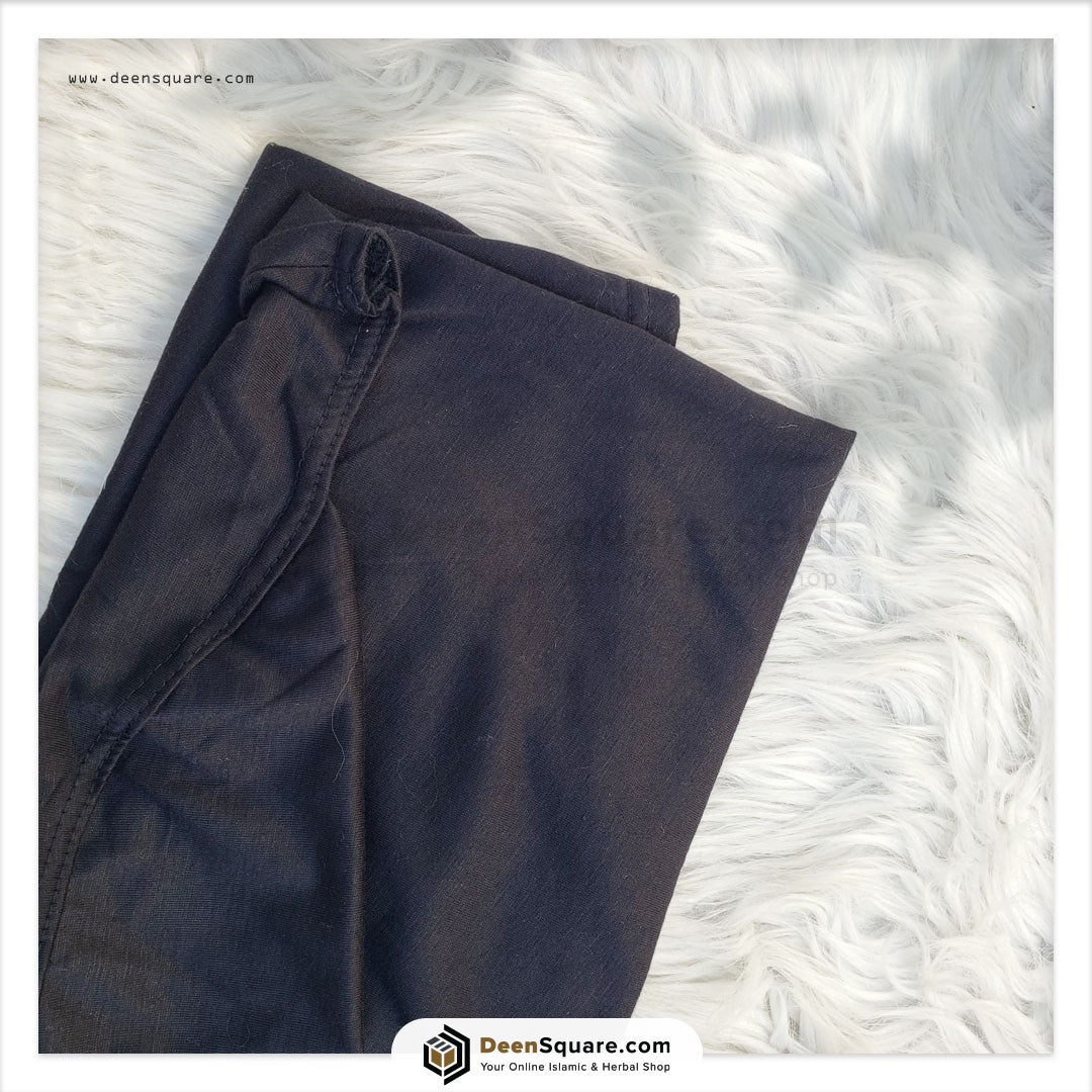 Teenager prayer hijab makhna in black