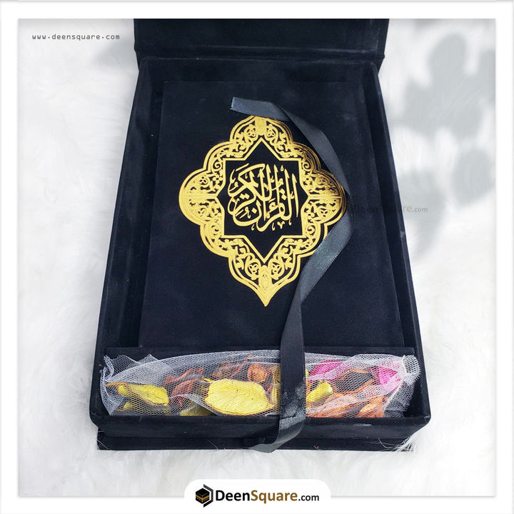 Velvet Quran with matching Velvet Quran and potpourri - Size- 14 x 20 cm