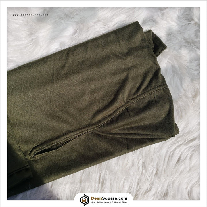 Teenager prayer hijab makhna in khakhi