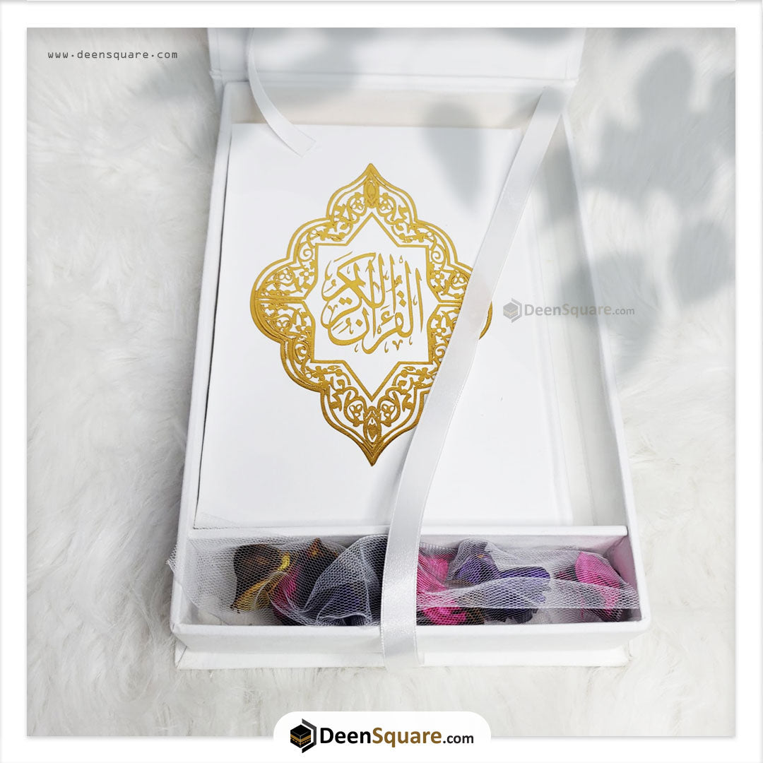 Velvet Quran with matching Velvet Quran and potpourri - Size- 14 x 20 cm