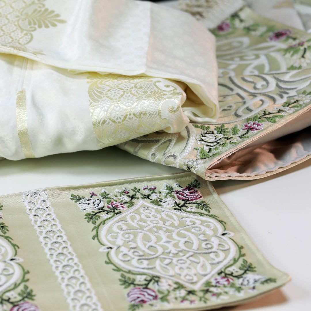 LUXURY ISLAMIC GIFT SET - WOMEN - طقم صلاة مع سجادة صلاة وغطاء مصحف ( سما ) حرير تطريز يدوي صناعة تركية