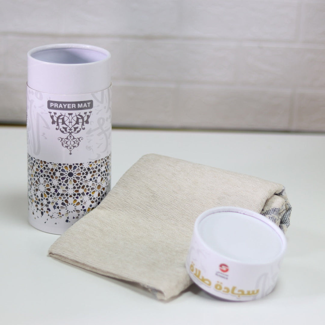 Prayer mat & Tasbeeh with cylindrical box  |  سجادة صلاة في علبة اسطوانية أنيقة - المدينة مع مسبحة