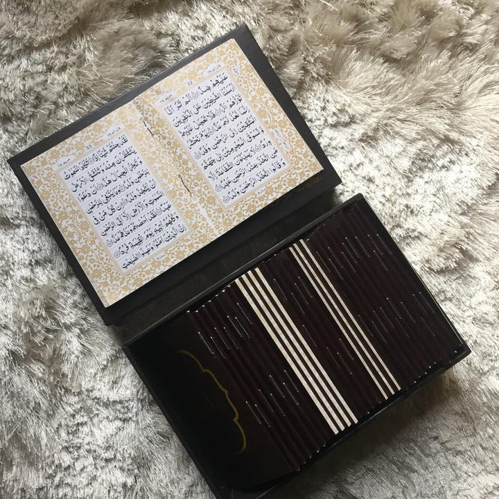Quran 30 Para Set Pocket Size with box - 8 x 12 cm (Indo Pak Script) - ref: 95A