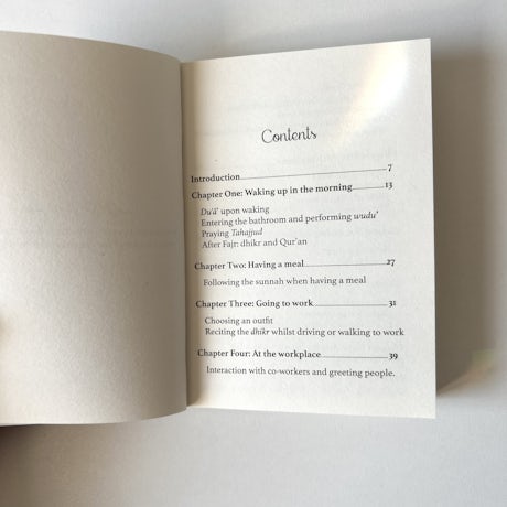 Stay Connected: A Pocket Guide of Prayers for Muslims