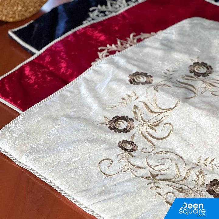 Premium Embroidery Prayer Mat (سجادة الصلاة بالتطريز الراقي)