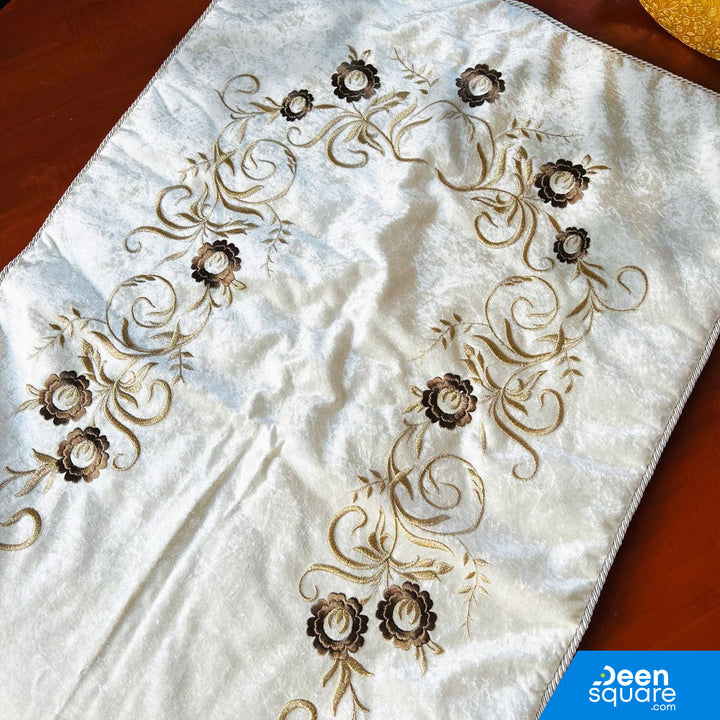 Premium Embroidery Prayer Mat (سجادة الصلاة بالتطريز الراقي)