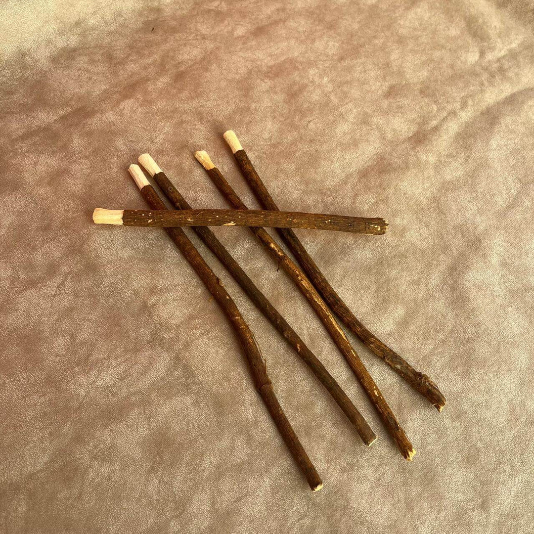 Zaitoon Miswak (Olive Miswak)