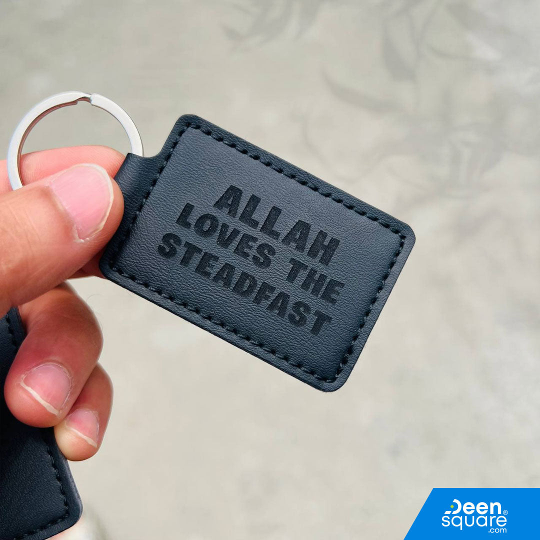 Islamic Keychain – Allah loves the steadfast