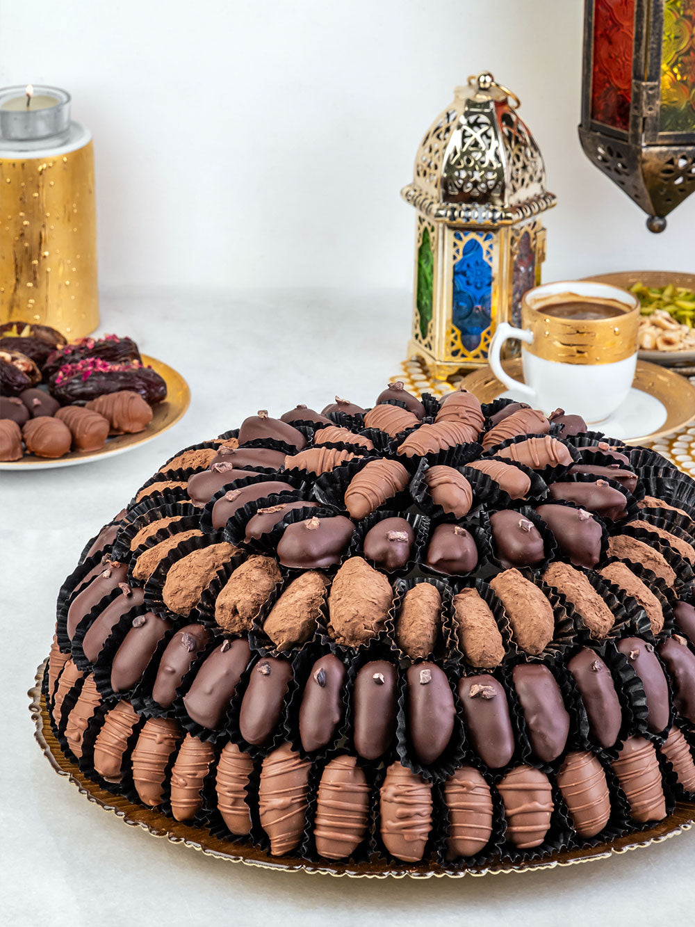 The Bountiful Tray - Luxury Dates & Chocolate Gift - Signature Date Assortment