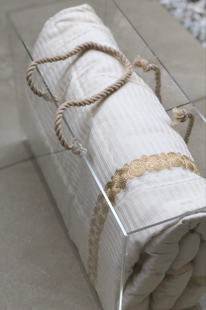 Buy DAMAC handmade embroidery prayer mat at deensquare.com. Premium Jodali sajjadah in acrylic box with fast shipping in Dubai | UAE.