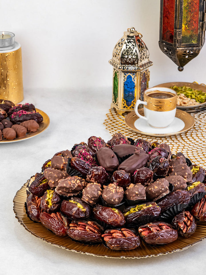 The Bountiful Tray - Luxury Dates &amp; Chocolate Gift - Signature Date Assortment