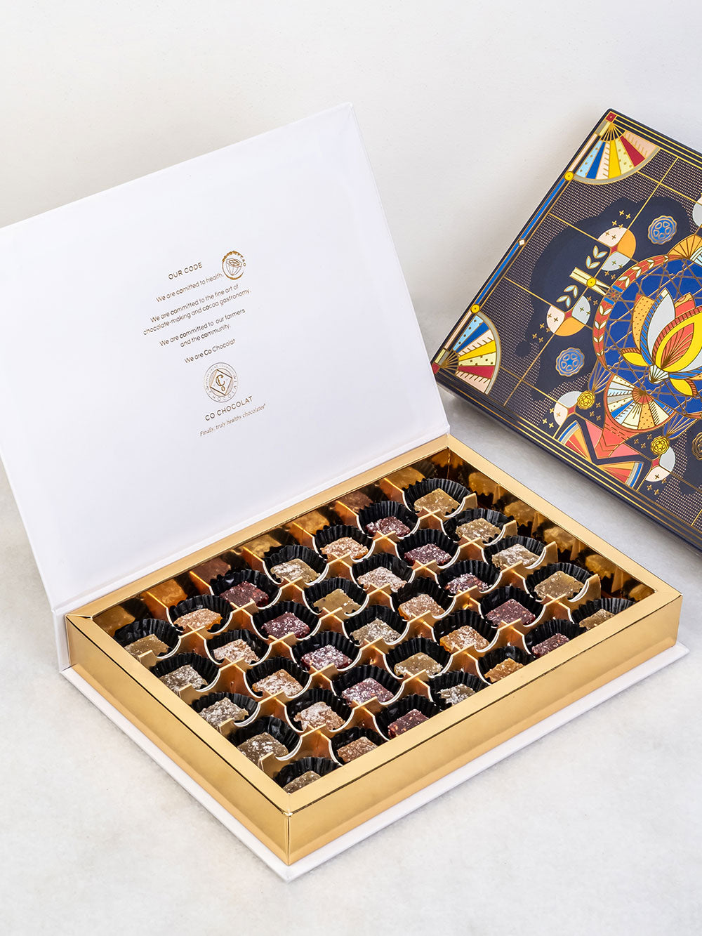 Noor Flat Box Treats – Luxury Dates &amp; Chocolate Gift Box co Chocolat