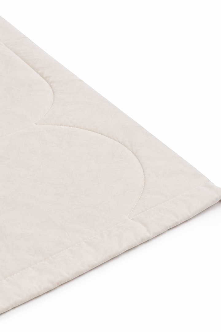 Buy Premium Family Prayer Mat Set for 3–4 people at deensquare.com. Beige Jodali group mat with fast shipping in Dubai | UAE.