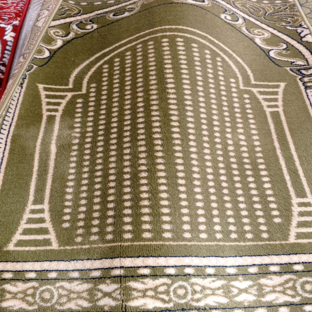 Buy premium green mosque carpet roll 133x25m at DeenSquare.com. Fast shipping in Dubai and delivery across UAE from DeenSquare.com.