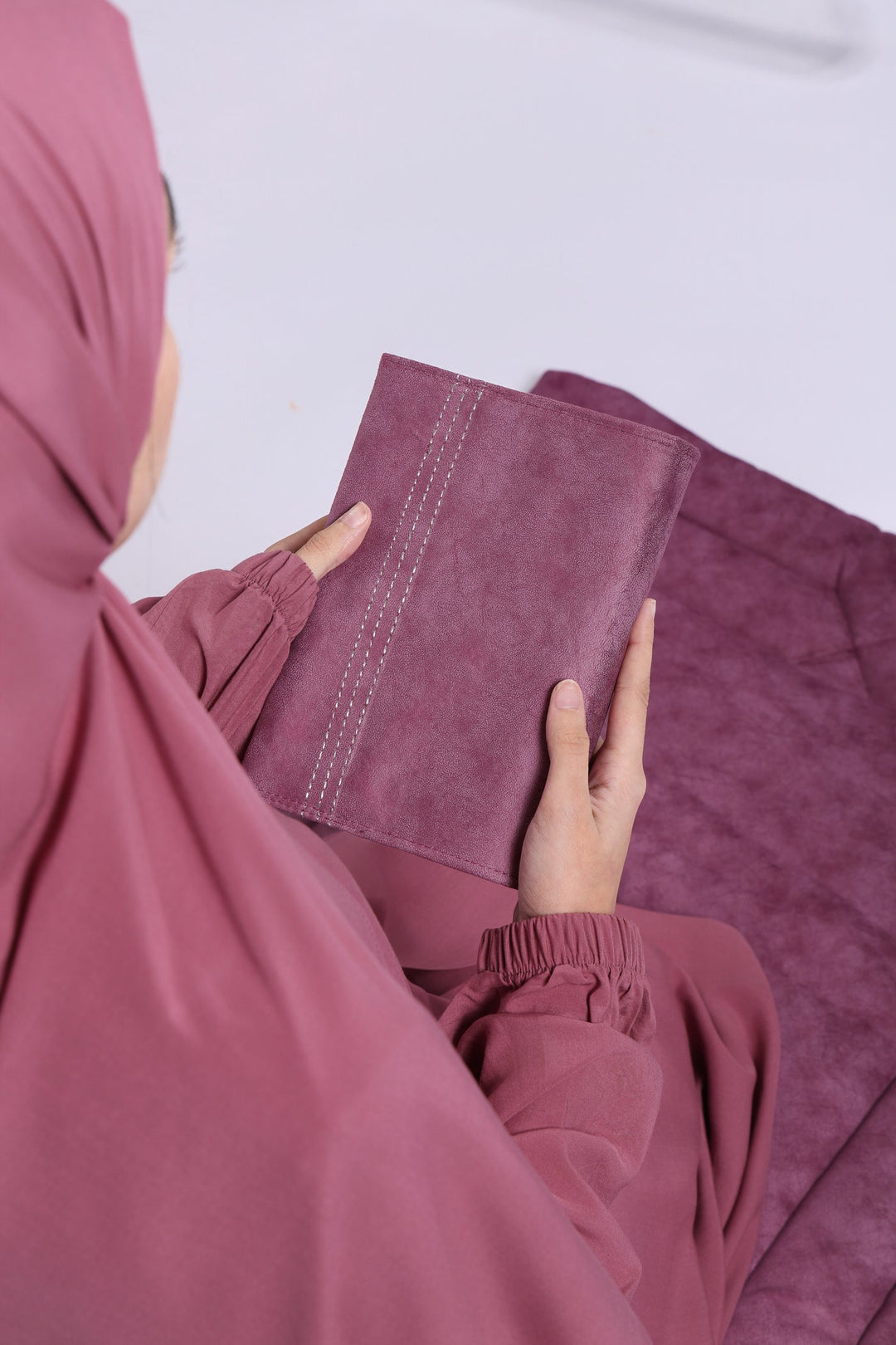 Buy Jodali dark purple prayer dress with sheila. Fast shipping in Dubai and delivery across UAE from DeenSquare.com.