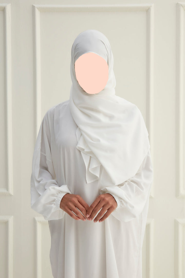 Buy Jodali off white prayer dress with attached sheila. Fast shipping in Dubai and delivery across UAE from DeenSquare.com.