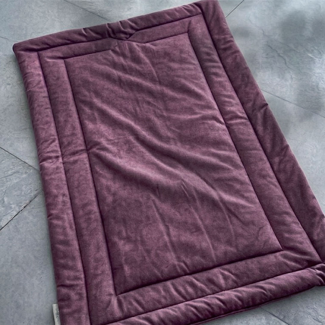 Buy Jodali premium purple prayer mat. Fast shipping in Dubai and delivery across UAE from DeenSquare.com.