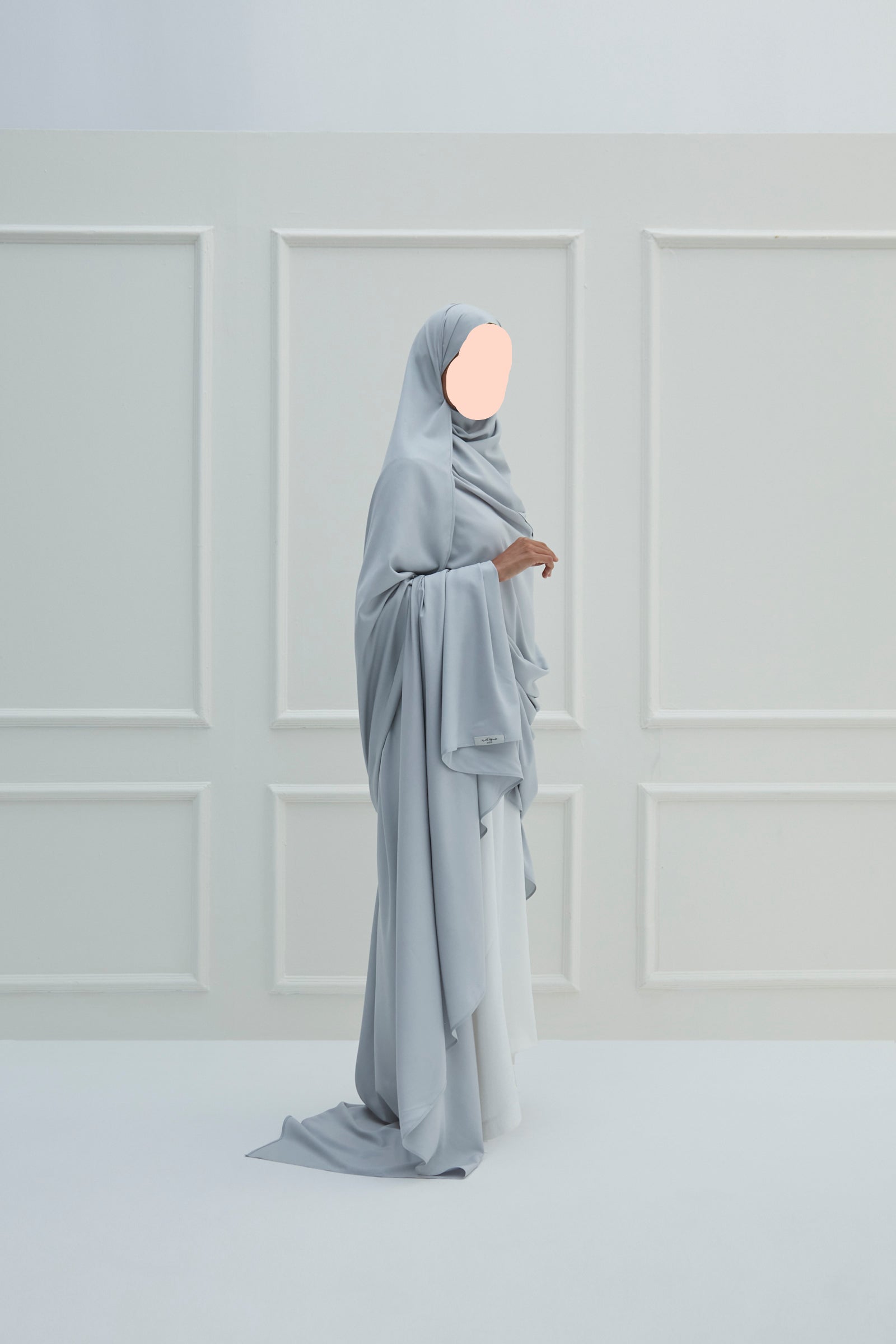 Buy MADA Open Big Sheila prayer clothes at deensquare.com. Soft cotton Jodali prayer wear with fast shipping in Dubai | UAE.