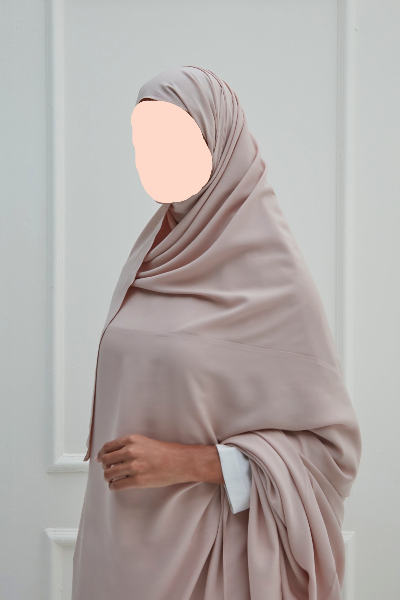 Buy MADA Open Big Sheila prayer clothes at deensquare.com. Soft cotton Jodali prayer wear with fast shipping in Dubai | UAE.