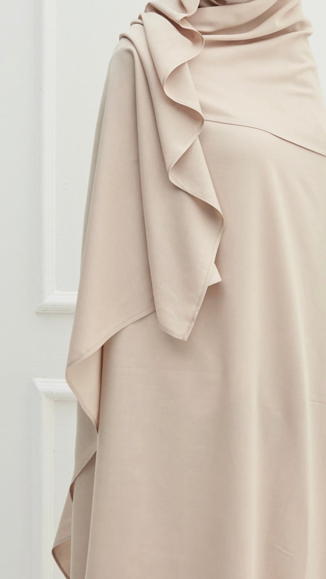 Buy MADA Open Big Sheila prayer clothes at deensquare.com. Soft cotton Jodali prayer wear with fast shipping in Dubai | UAE.