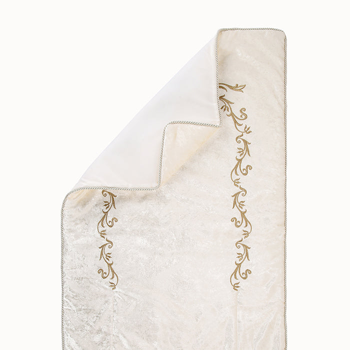 Premium Embroidery Prayer Mat (سجادة الصلاة بالتطريز الراقي)