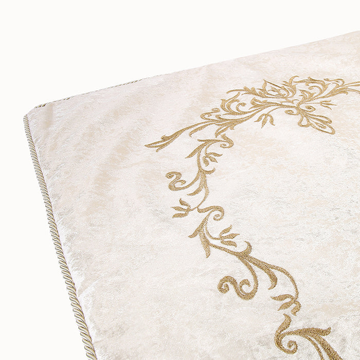 Premium Embroidery Prayer Mat (سجادة الصلاة بالتطريز الراقي)