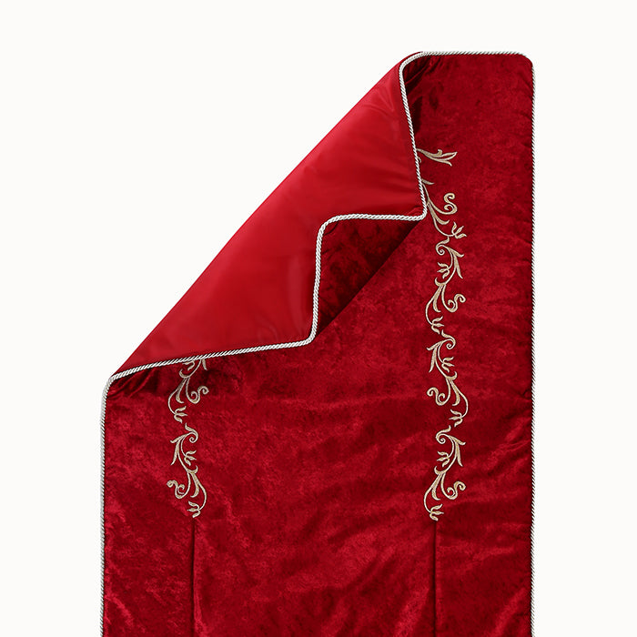 Premium Embroidery Prayer Mat (سجادة الصلاة بالتطريز الراقي)