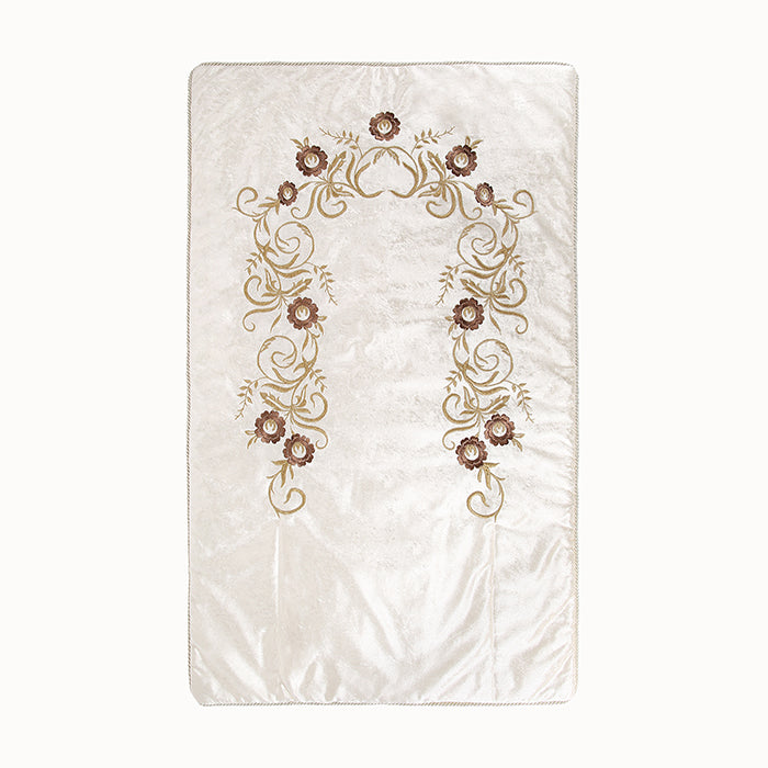 Premium Embroidery Prayer Mat (سجادة الصلاة بالتطريز الراقي)