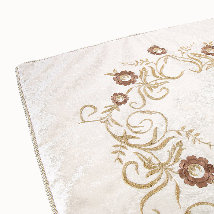 Premium Embroidery Prayer Mat (سجادة الصلاة بالتطريز الراقي)