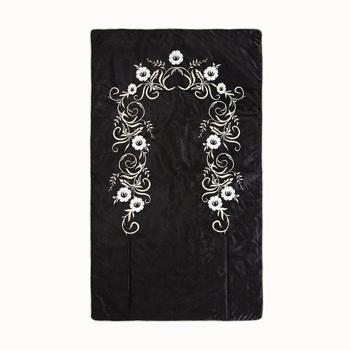 Premium Embroidery Prayer Mat (سجادة الصلاة بالتطريز الراقي)