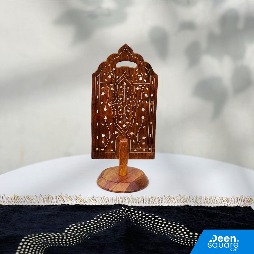This Premium Wooden Sutrah is beautifully crafted for use during Salah, providing a proper barrier in front of the worshipper according to the Sunnah. Made from natural high-quality wood, it features an elegant, minimalistic design suitable for home, masjid, or prayer room.