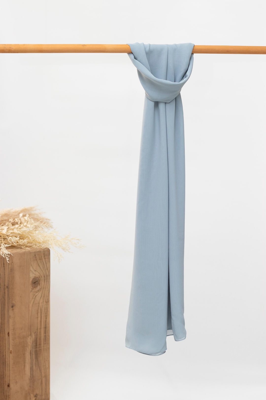 Buy SAMA hijab collection by Jodali at deensquare.com. Premium chiffon hijab gift set with fast shipping in Dubai | UAE.