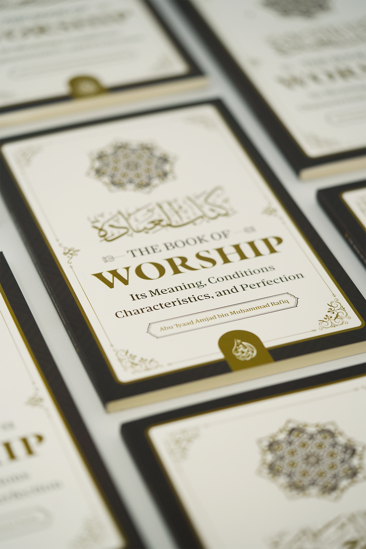 Learn the true meaning of worship in Islam with this concise guide based on Qur’an, Sunnah, and Salaf, covering its conditions and perfection.