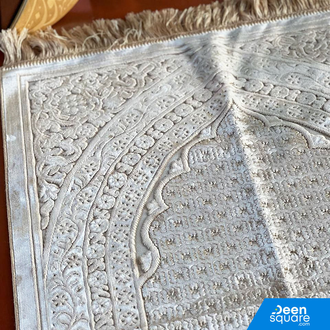 Velvet and Soft Prayer Mat | سجادة الصلاة الناعمة والمخملية pink gold mat