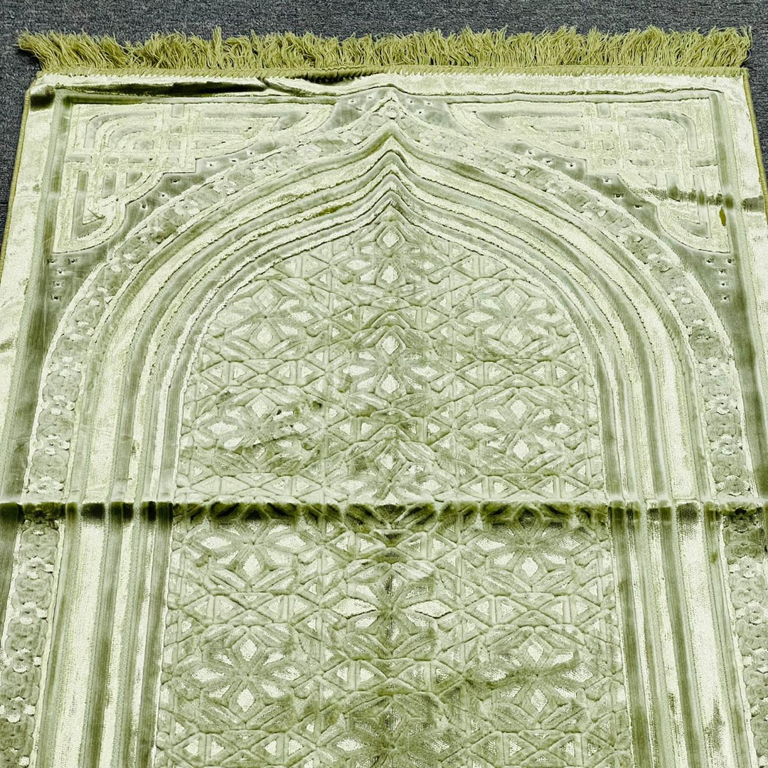 سجادة صلاة مخملية وناعمة | سجادة الصلاة الناعمة والمخملية 