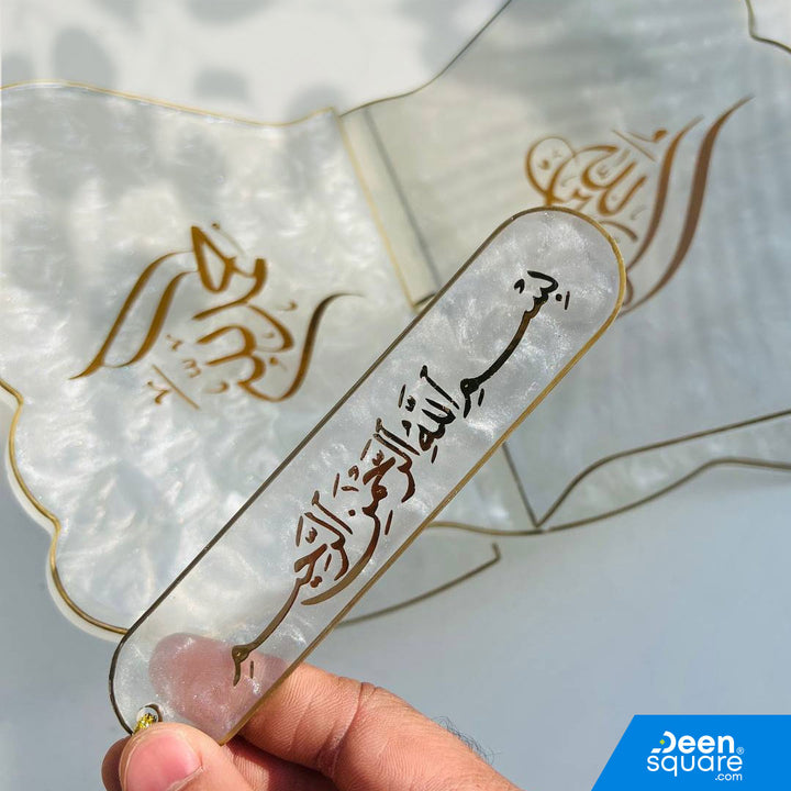 Elegant white resin Quran stand set with 2 bookmarks and tasbeeh keychain. Perfect for Ramadan, Hajj gifts &amp; Islamic home décor.