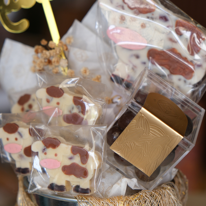 HANDPAINTED QURBANI ANIMALS CHOCOLATE HAMPER - EID AL ADHA