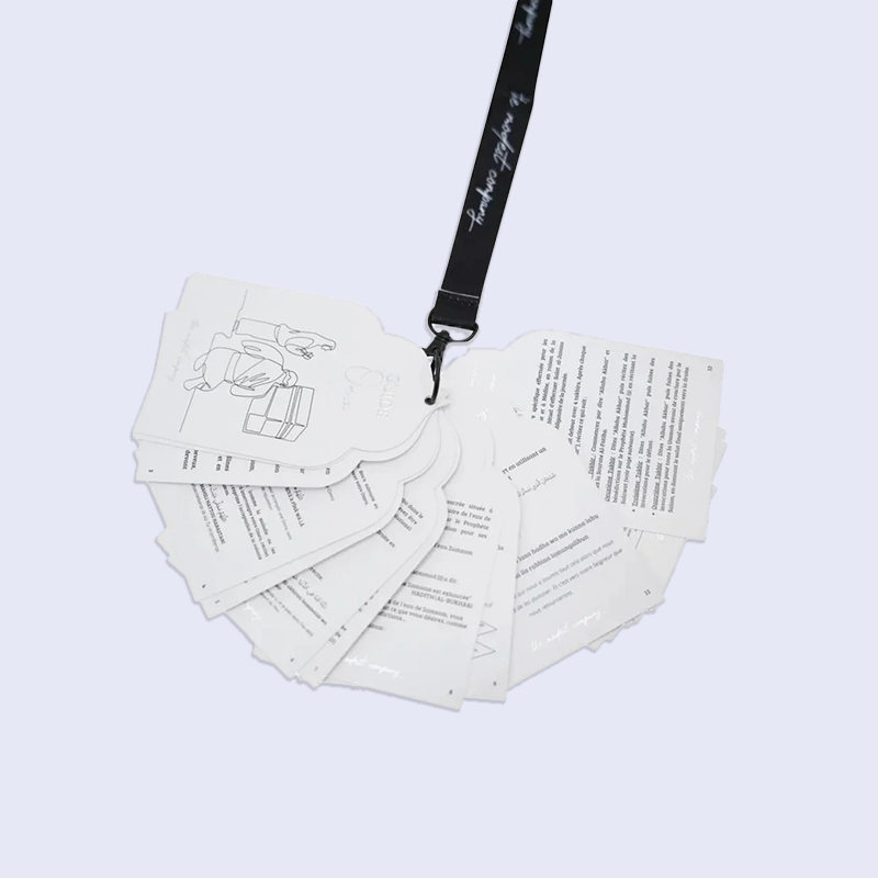 The Umrah Guide cards with Lanyard – French