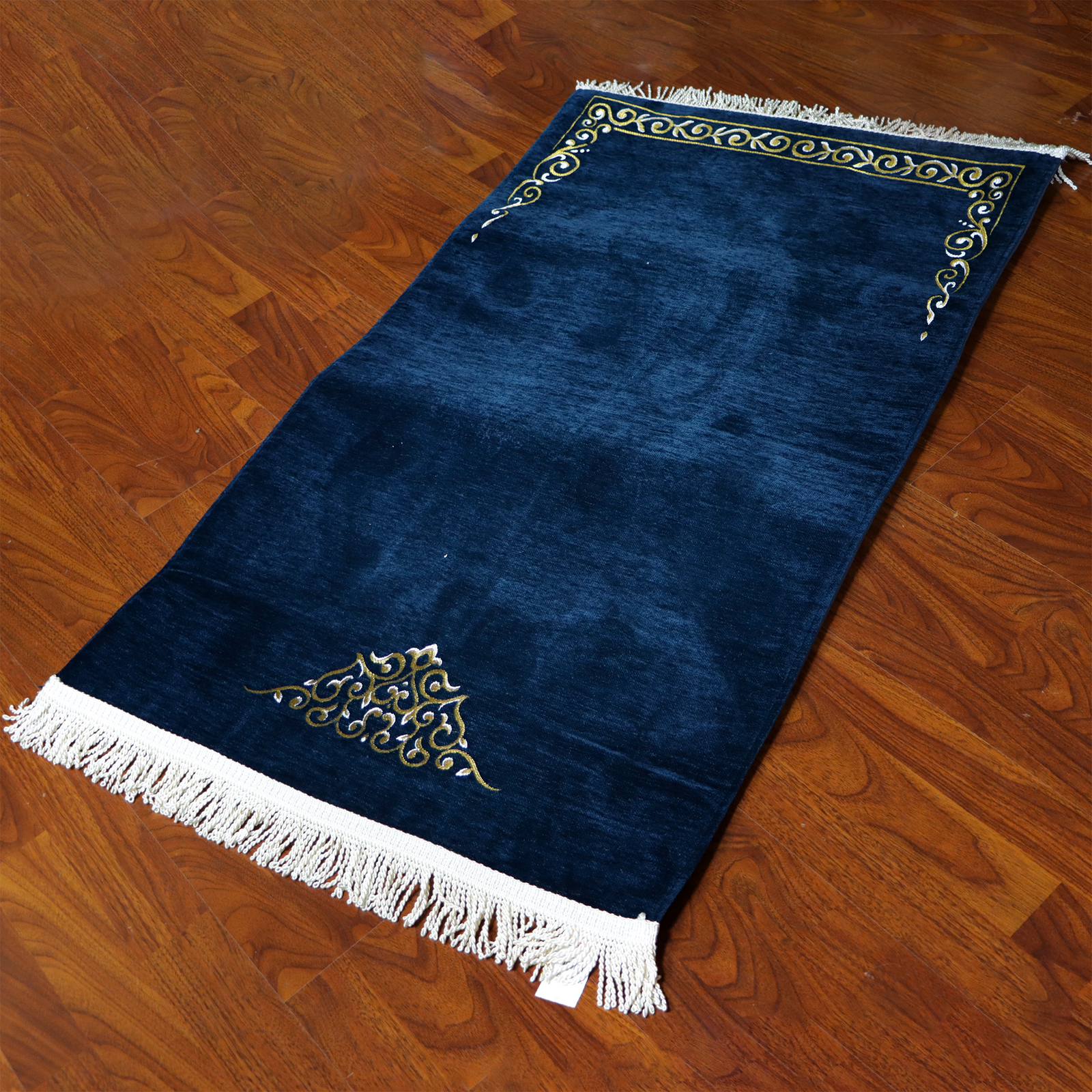 Salam Prayer Mat (with a thin layer of sponge and a stylish modern design) - سجادة سلام مع طبقة اسفنجية رقيقة وتصميم عصري أنيق