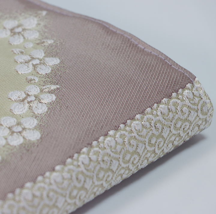 Embroidered Silk Quran Cover for Quran size 14 x 20 cm - غطاء حريري مطرز للمصحف