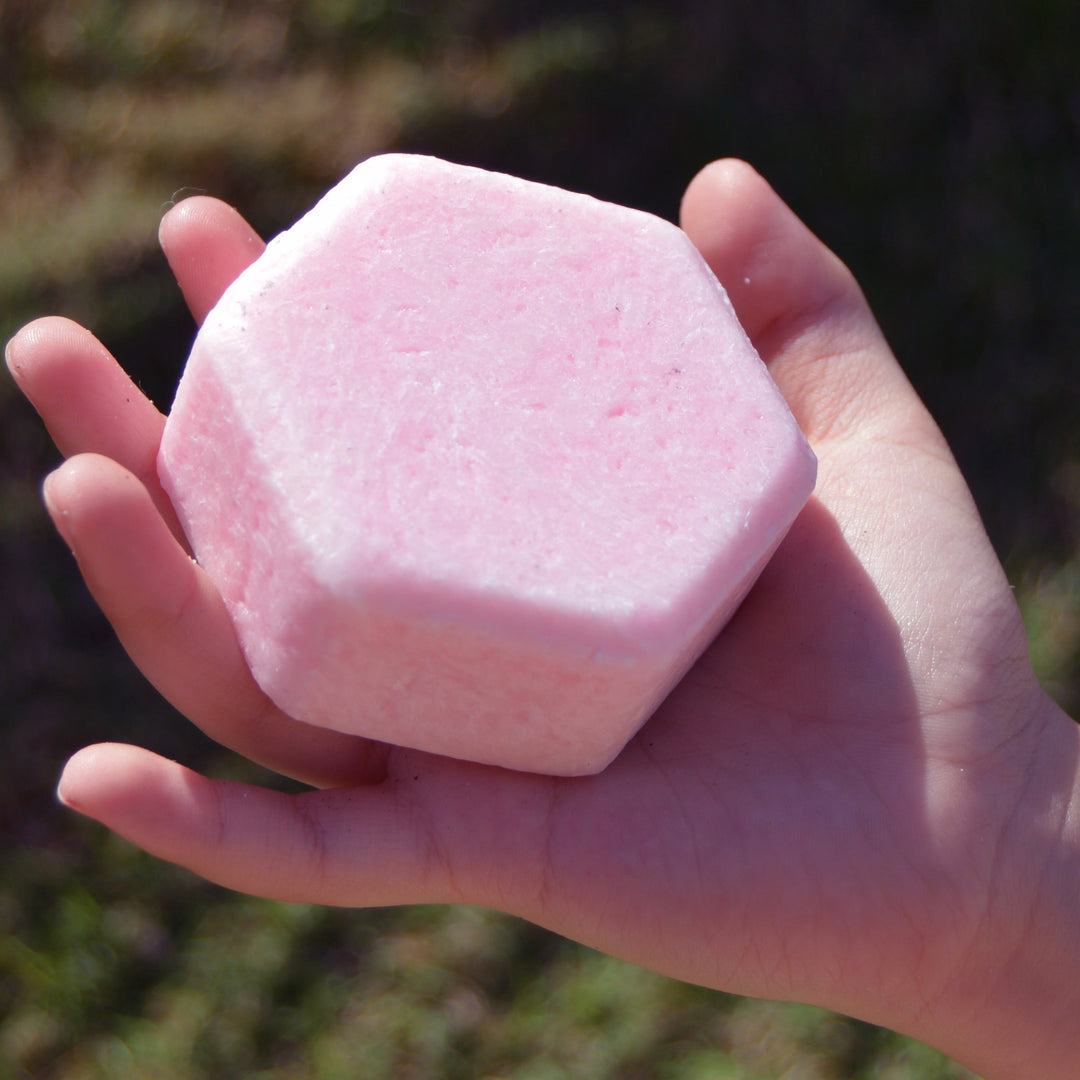 HANDMADE VEGAN SOLID SHAMPOO BAR - ROSE QUARTZ- The Skin Concept